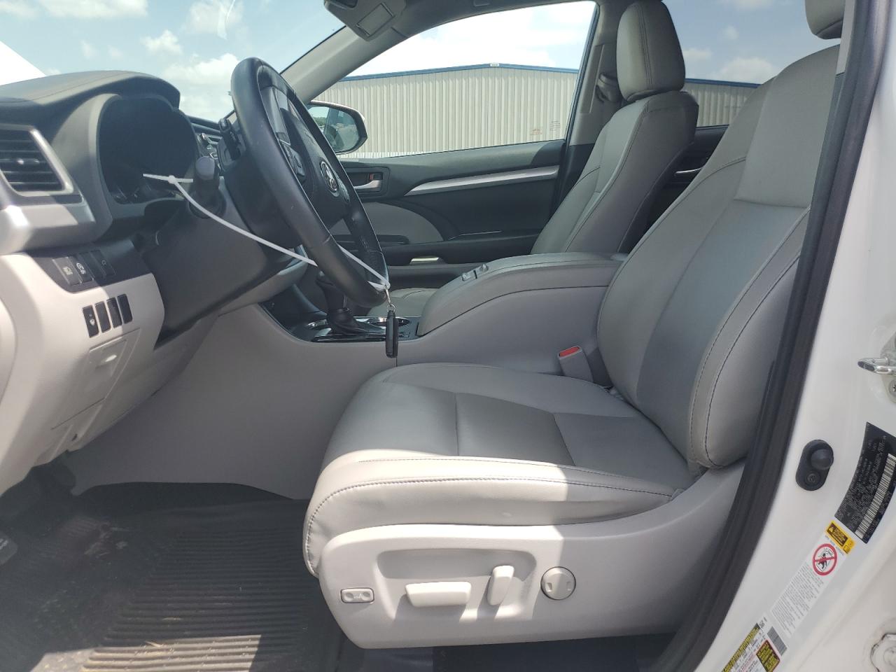 2019 Toyota Highlander Se VIN: 5TDKZRFH9KS557103 Lot: 63255794