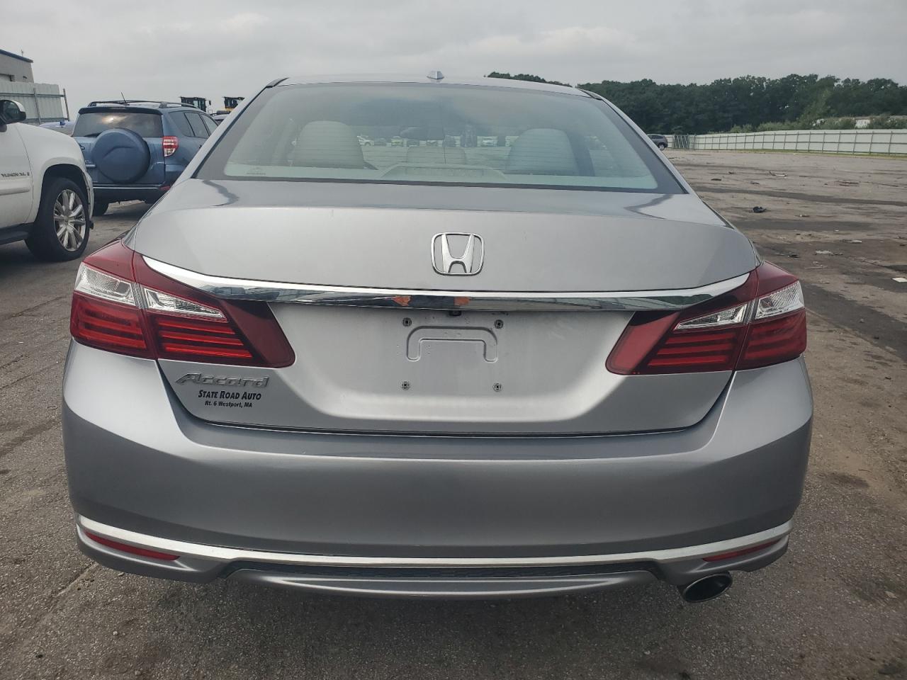 1HGCR2F80HA217406 2017 Honda Accord Exl