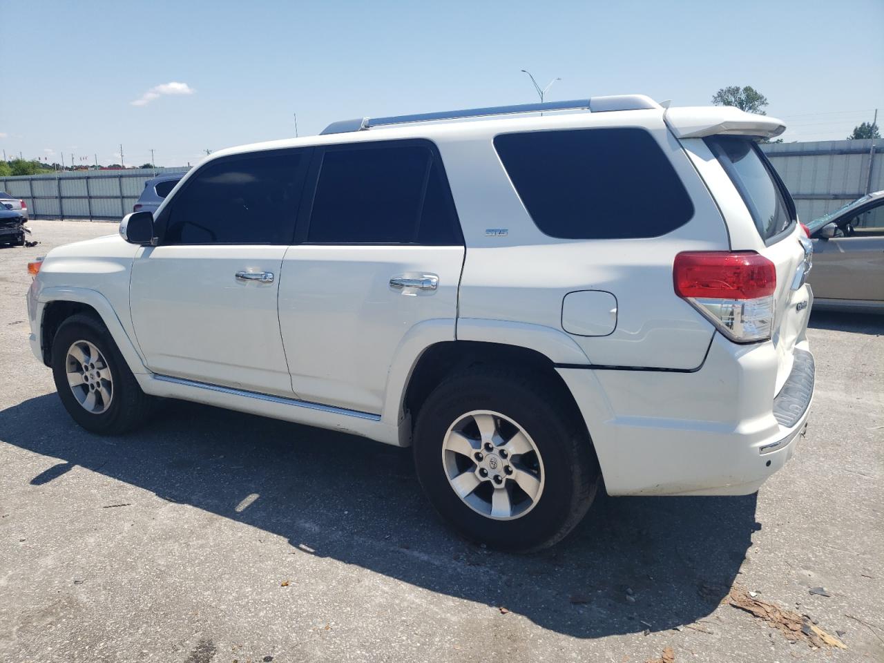 VIN JTEBU5JR3D5117339 2013 TOYOTA 4RUNNER no.2