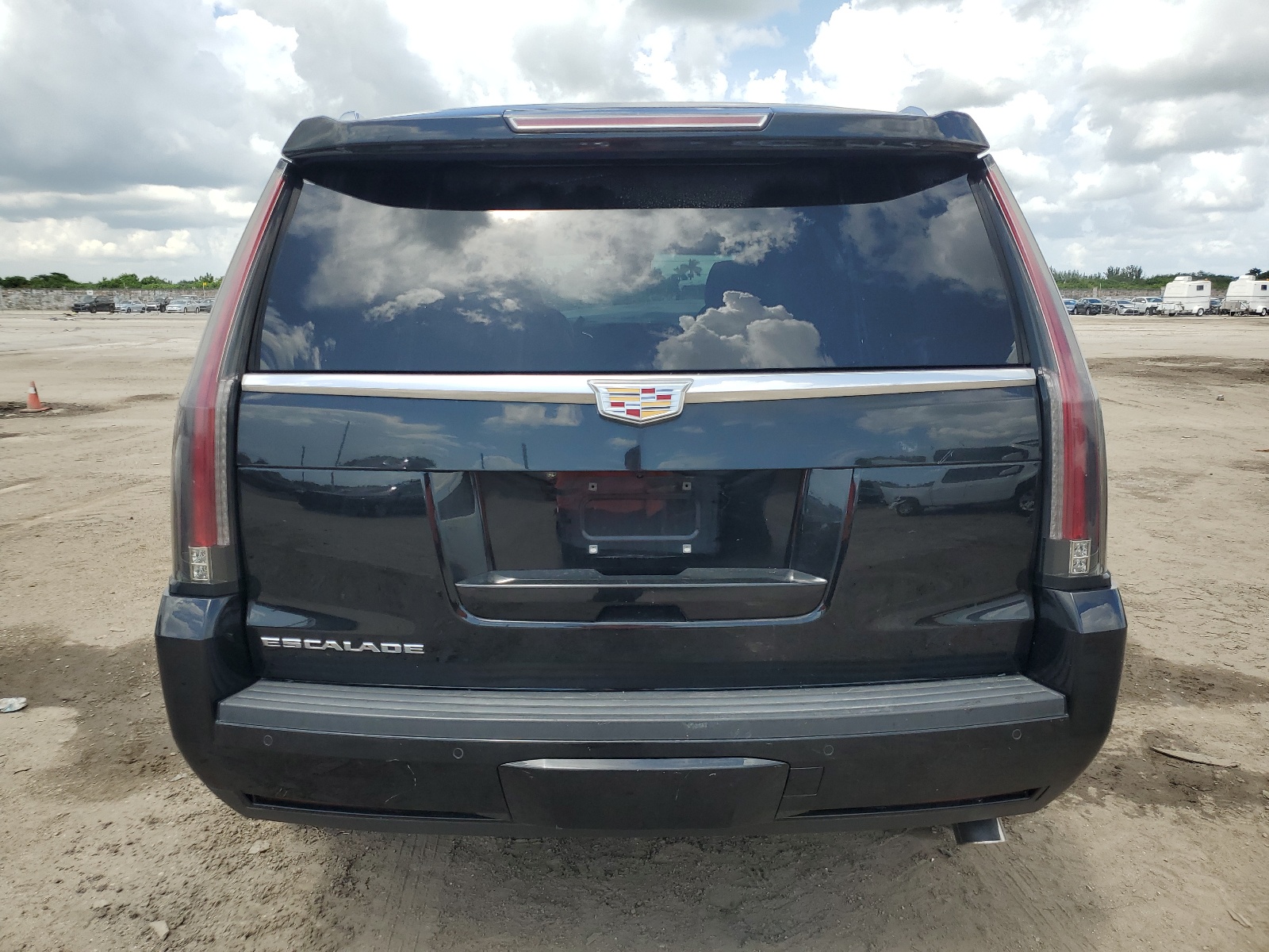 1GYS4NKJ3FR662735 2015 Cadillac Escalade Premium