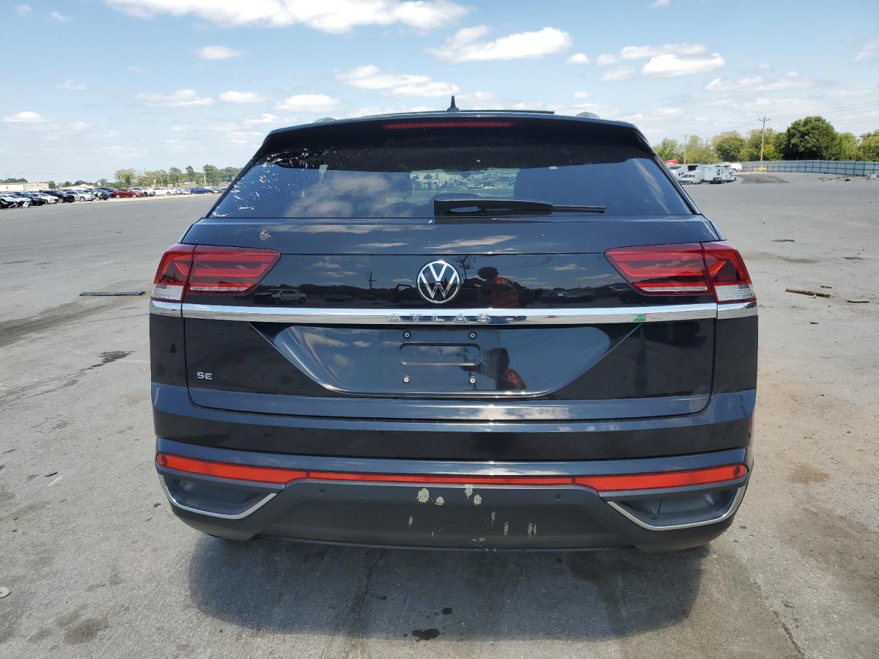 1V2JC2CA4MC207862 2021 Volkswagen Atlas Cross Sport Se