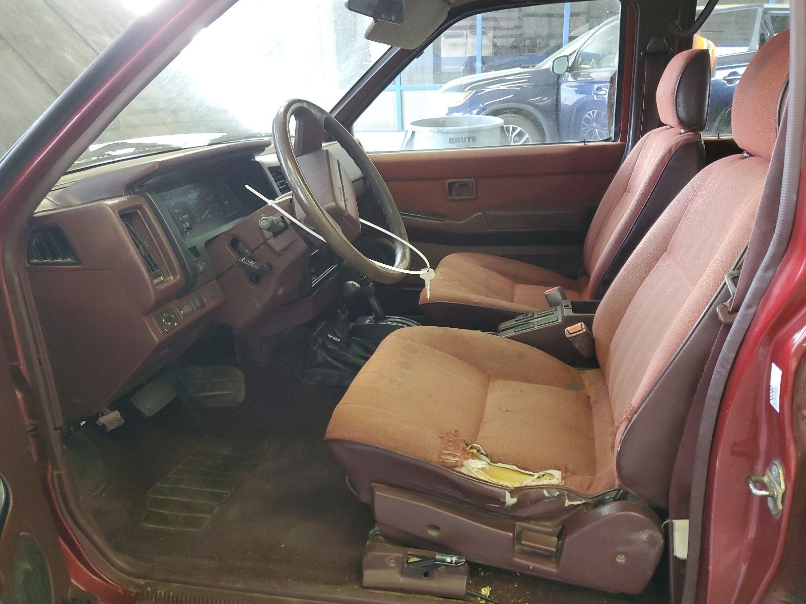 JN8HD17YXNW043293 1992 Nissan Pathfinder Xe