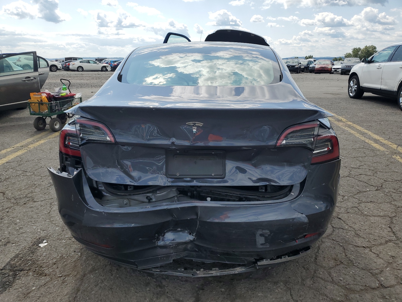 5YJ3E1EA2PF704301 2023 Tesla Model 3