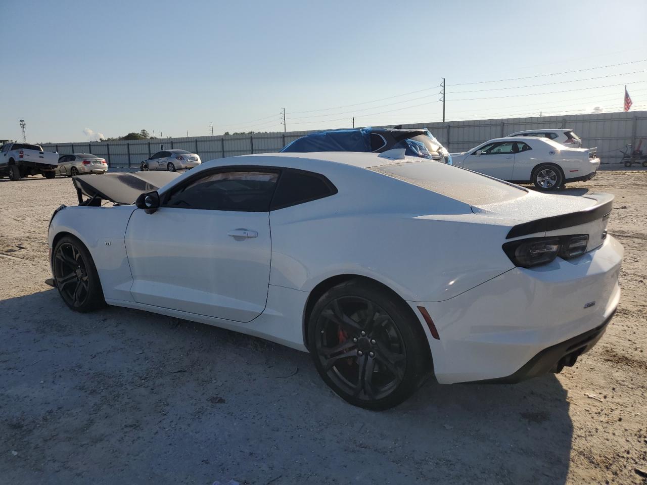 1G1FE1R76K0129194 2019 CHEVROLET CAMARO - Image 2