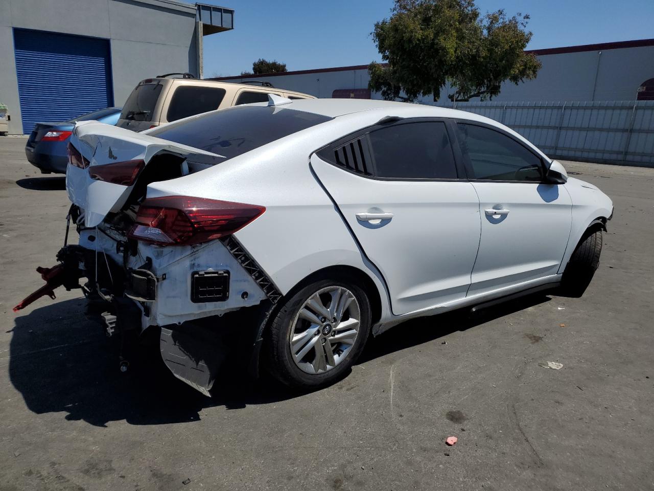 2020 Hyundai Elantra - Image 3