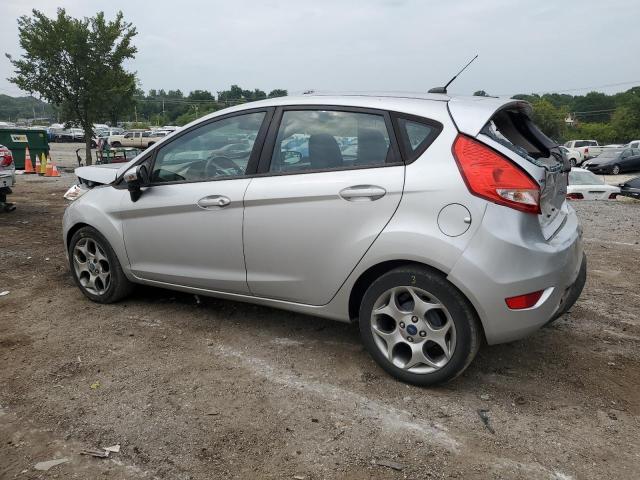  FORD FIESTA 2012 Сріблястий