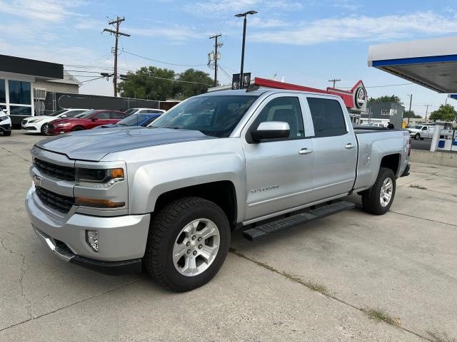 2018 Chevrolet Silverado K1500 Lt vin: 3GCUKREC9JG565170