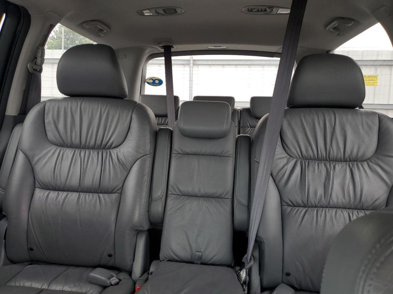 2007 Honda Odyssey - Image 10