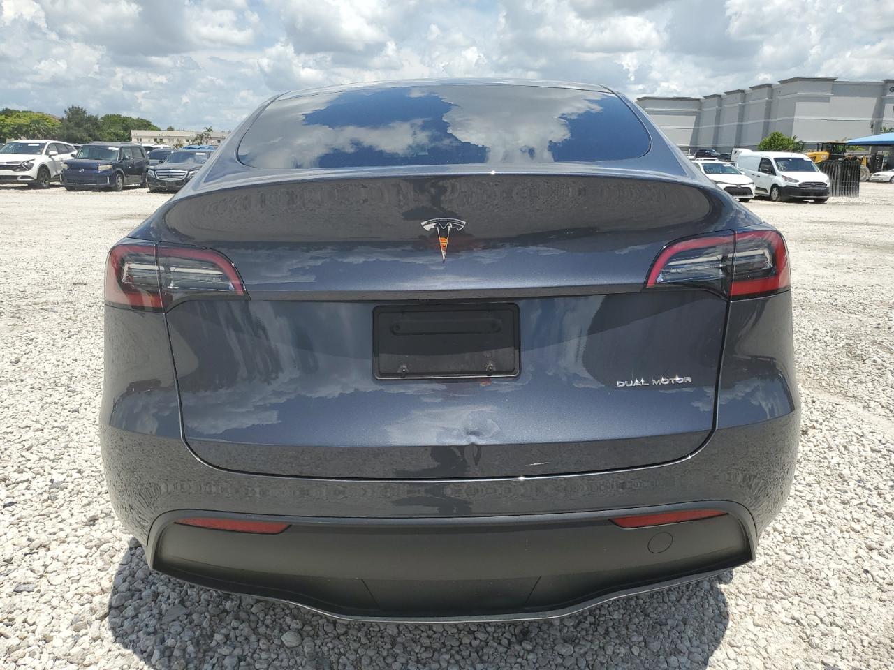 7SAYGDEE3PF788040 2023 Tesla Model Y