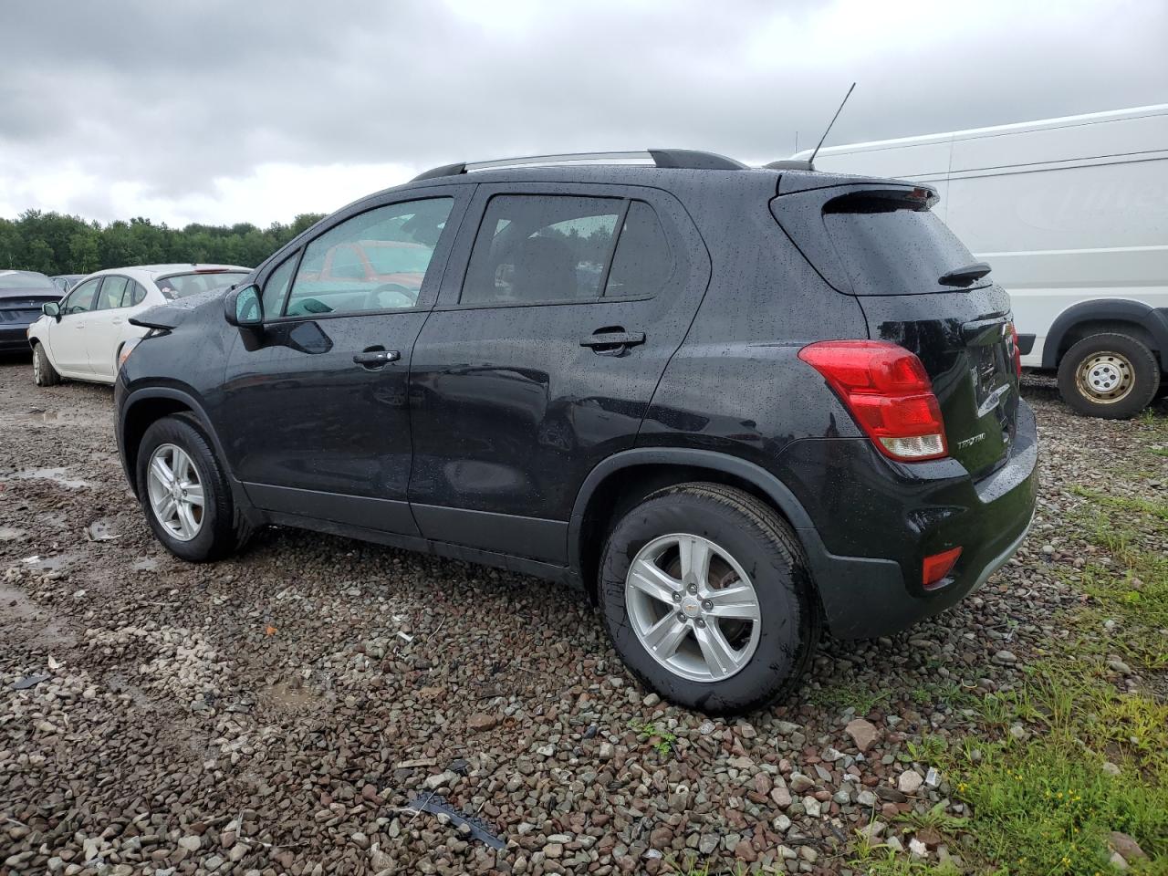 KL7CJPSB9MB345780 Chevrolet Trax 1LT 2