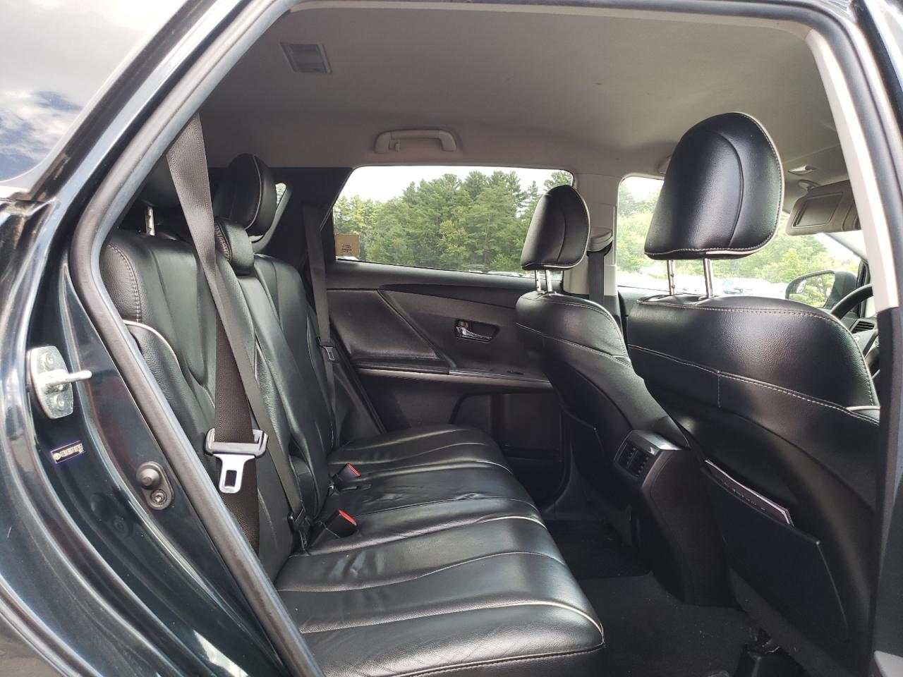 2015 Toyota Venza - Image 11