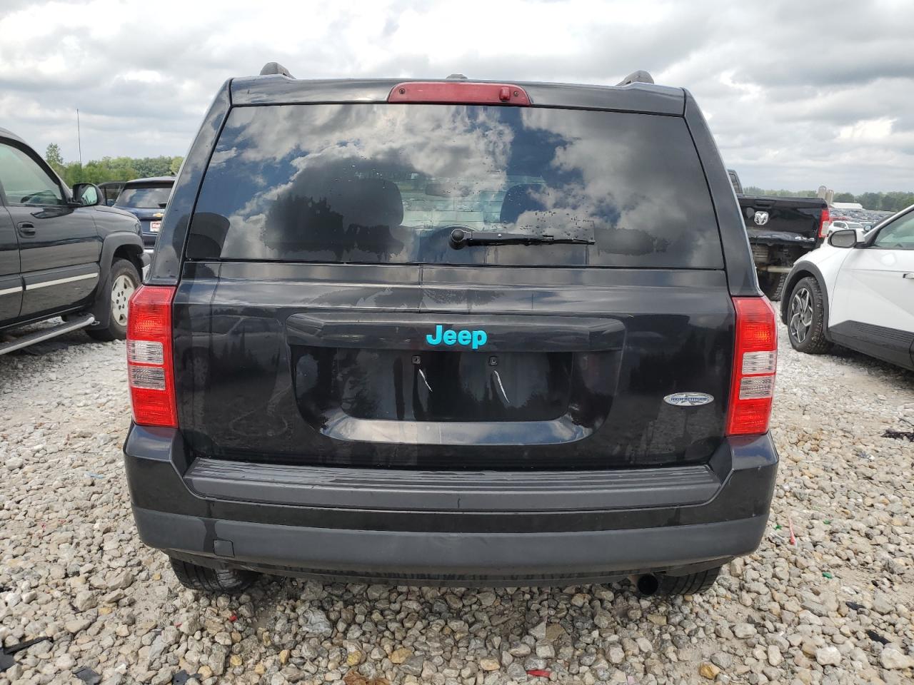 1C4NJPFA0ED856927 2014 Jeep Patriot Latitude