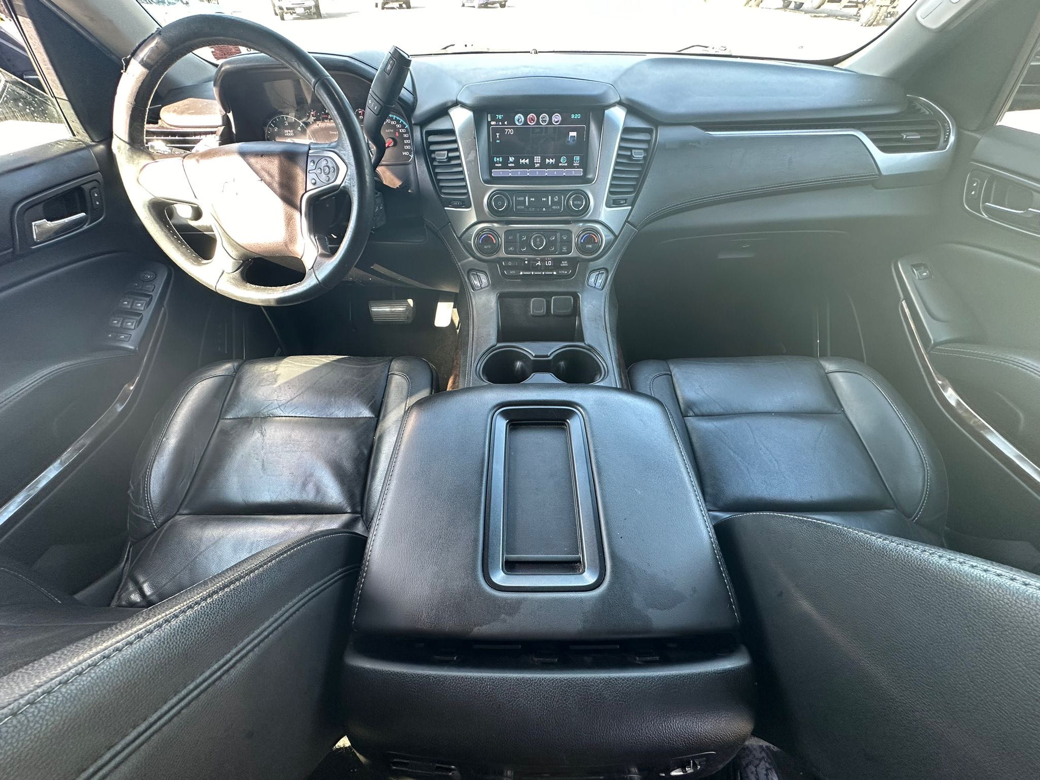 2017 Chevrolet Suburban K vin: 1GNSKHKC5HR354698