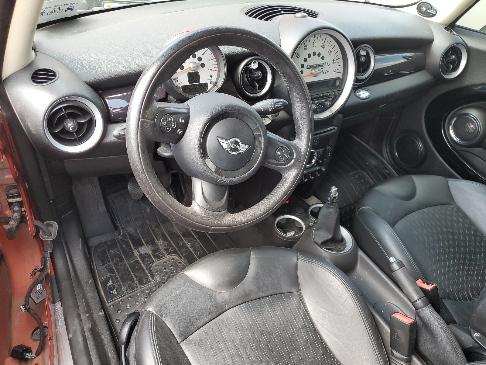 WMWSU3C52BT184345 2011 Mini Cooper