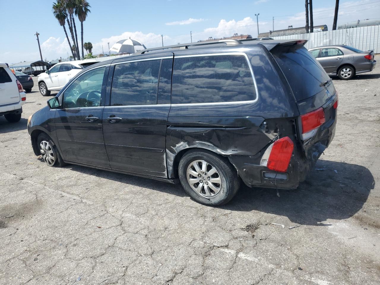 2009 Honda Odyssey - Image 2