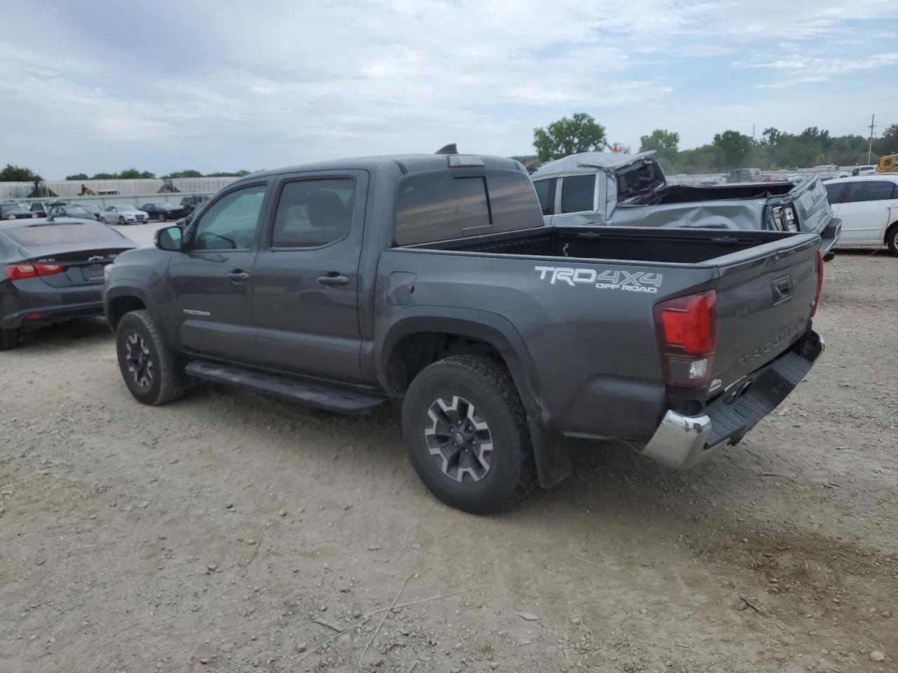 VIN 3TMCZ5AN4JM127150 2018 TOYOTA TACOMA no.2