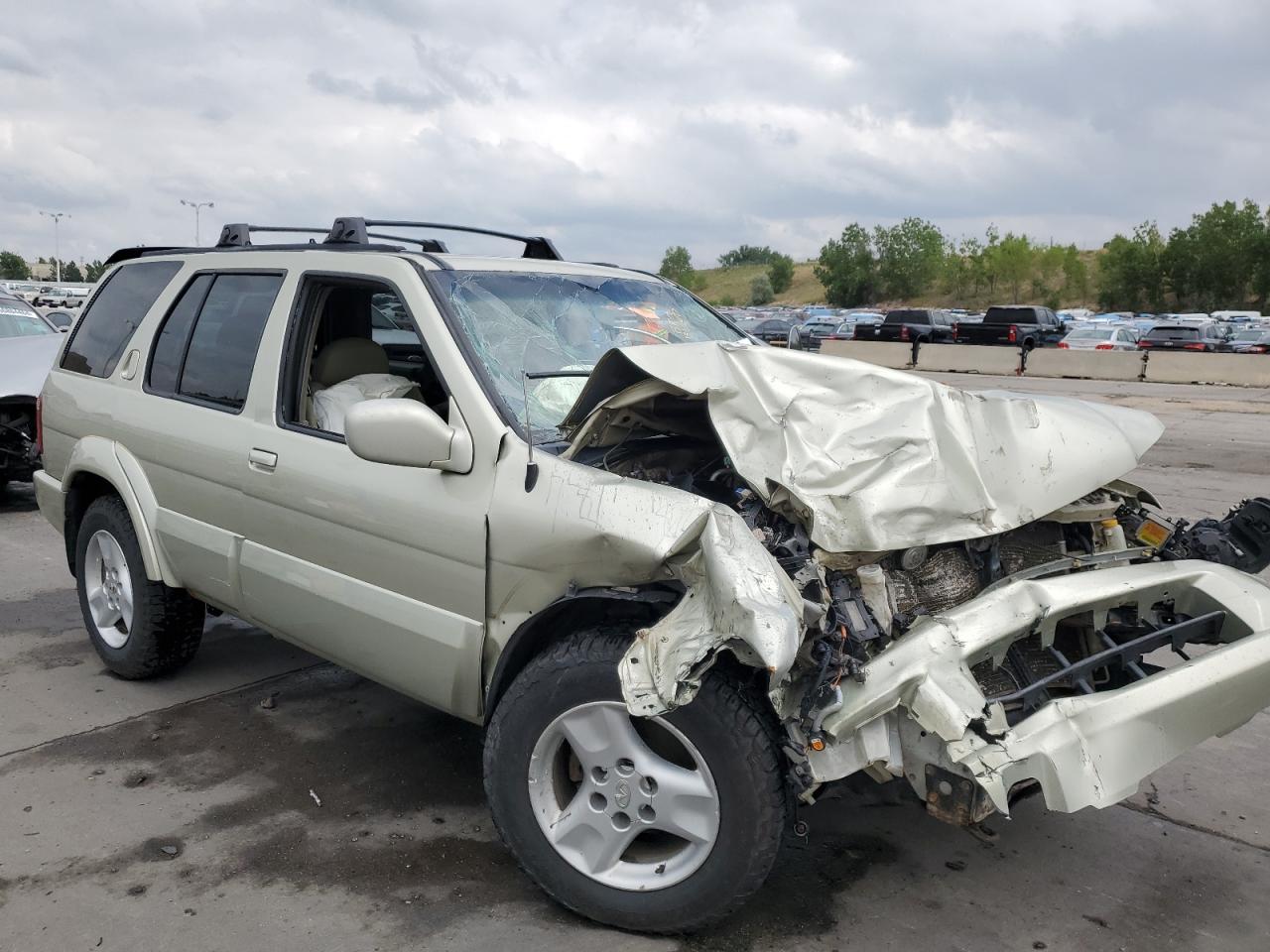 2001 Infiniti QX4 - Image 4