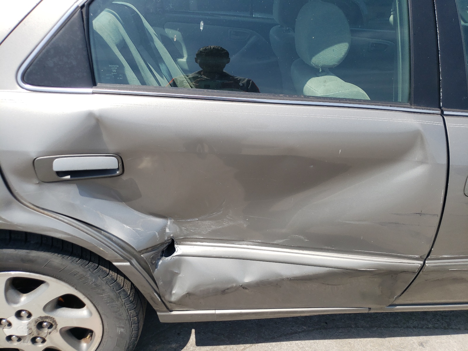 4T1BF22K5XU075602 1999 Toyota Camry Le