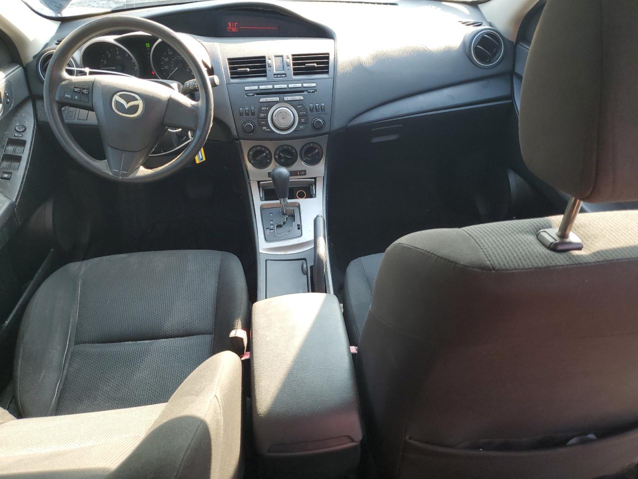 JM1BL1UFXB1448067 2011 Mazda 3 I