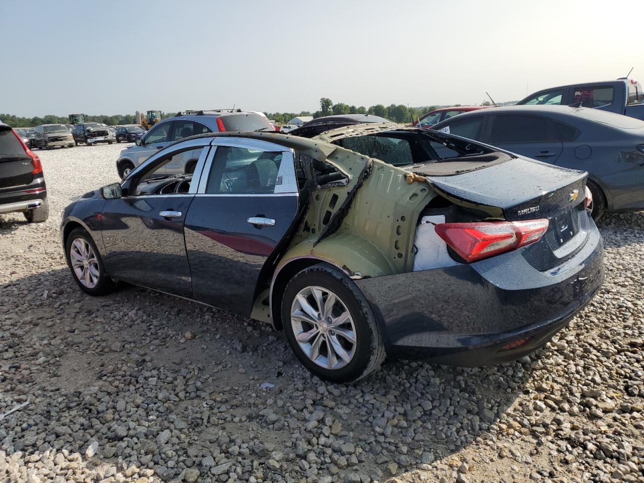 1G1ZD5ST8KF117348 2019 CHEVROLET MALIBU - Image 2