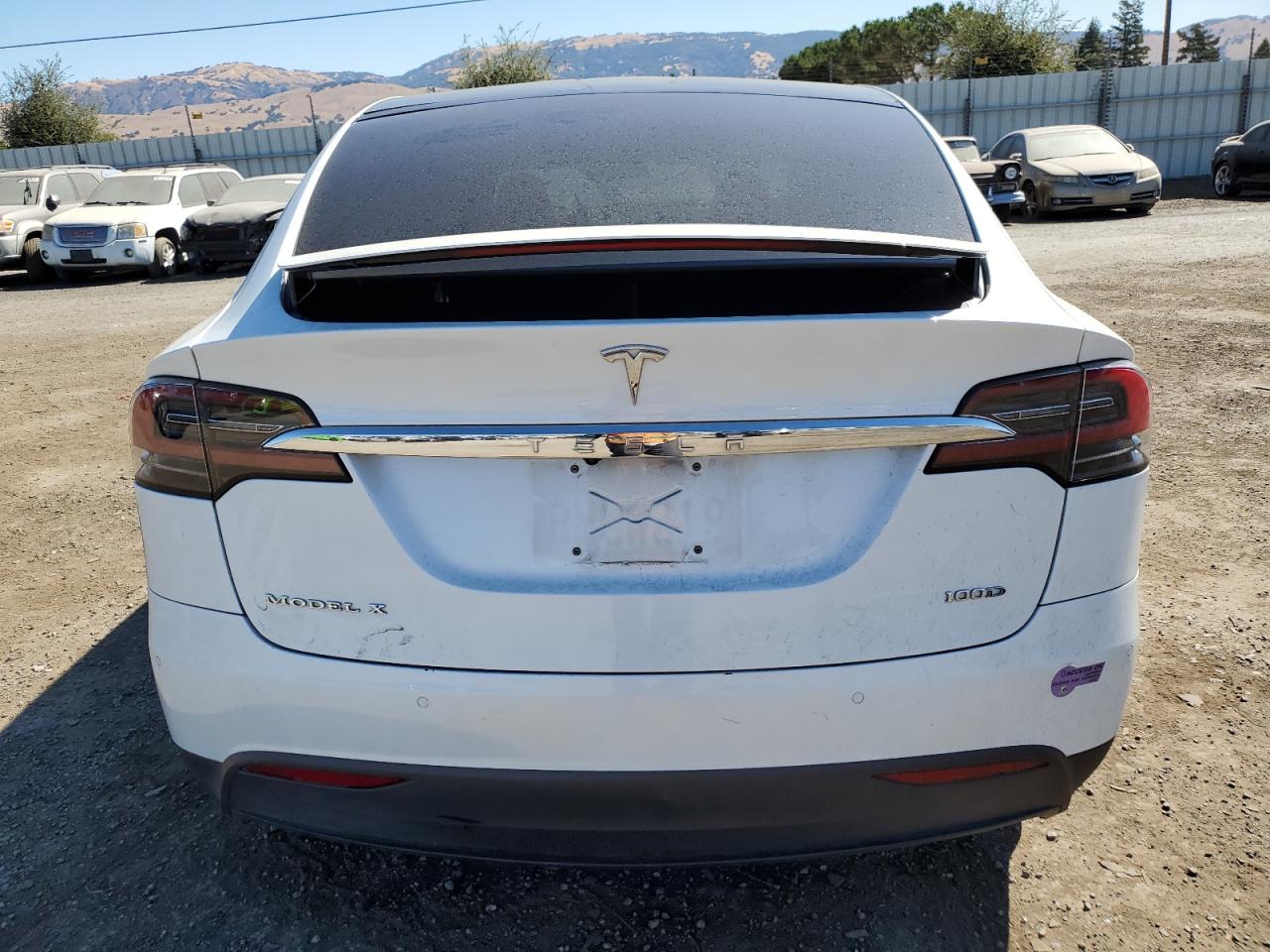 2018 Tesla Model X VIN: 5YJXCAE27JF141043 Lot: 67982644