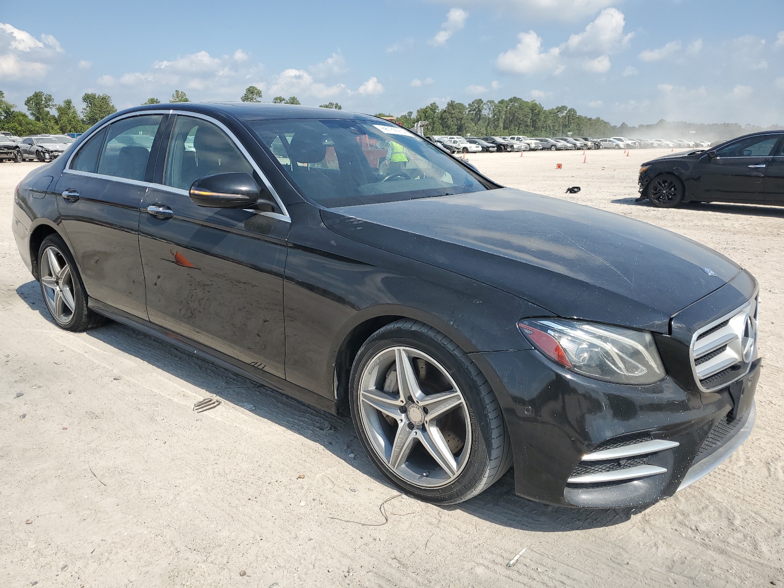 2017 Mercedes-Benz E 300 vin: WDDZF4JB1HA175365