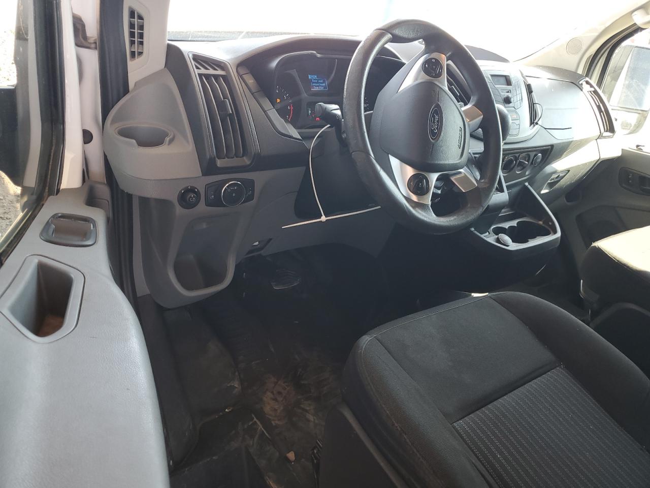 2018 Ford Transit T-250 VIN: 1FTYR2CG2JKA00830 Lot: 68492584