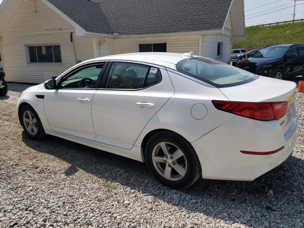 5XXGM4A70FG370720 2015 KIA OPTIMA - Image 2