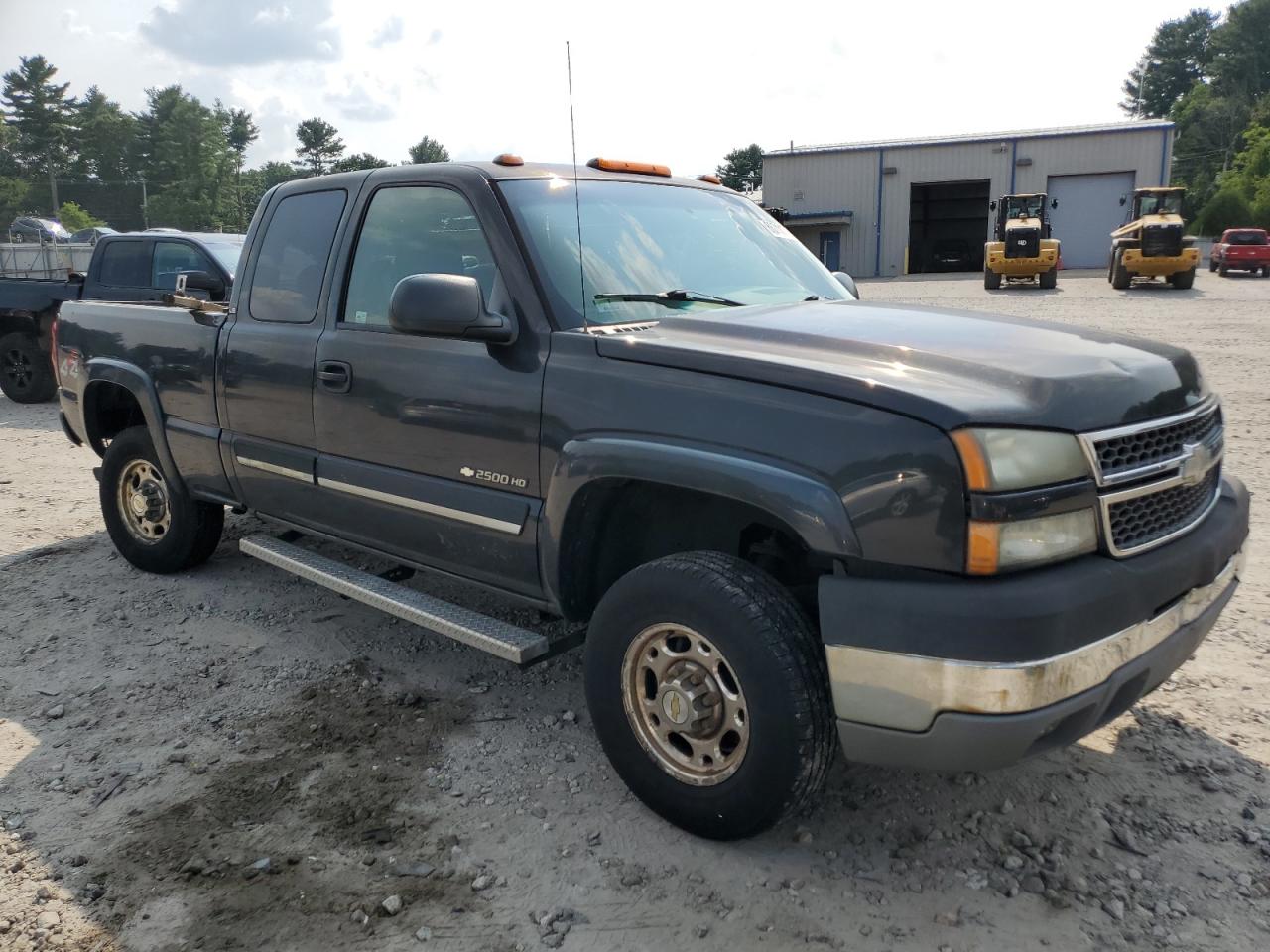 2005 Chevrolet Silverado - Image 4