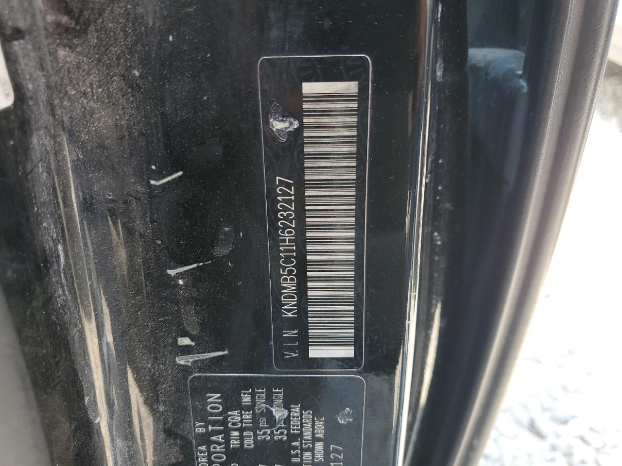 KNDMB5C11H6232127 2017 Kia Sedona Lx