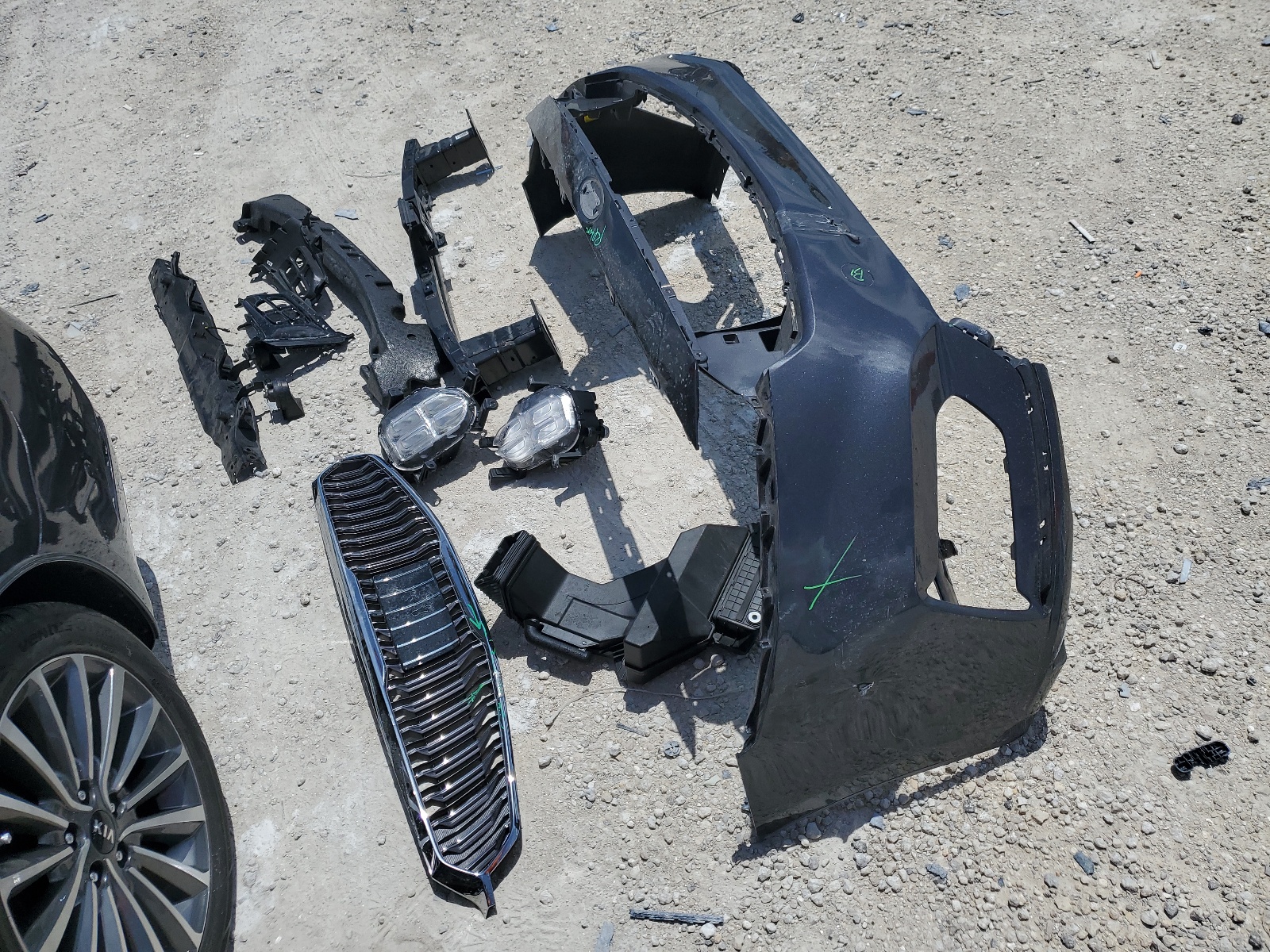 KNALC4J17H5073123 2017 Kia Cadenza Premium