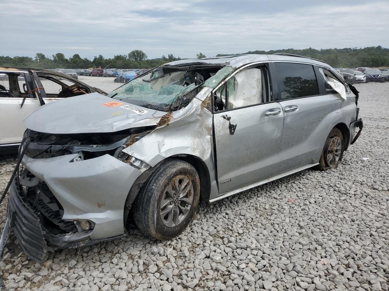 5TDYRKEC6MS070077 2021 TOYOTA SIENNA - Image 1