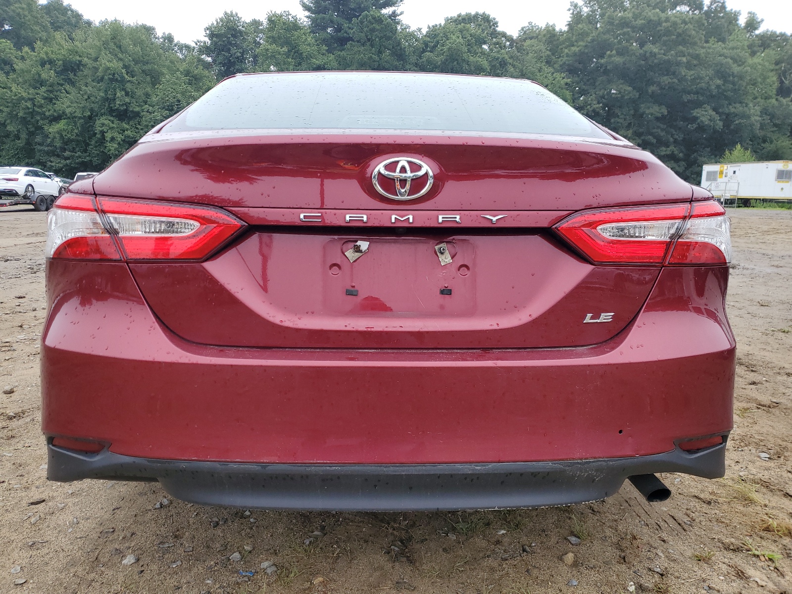 2018 Toyota Camry L vin: 4T1B11HK2JU654330