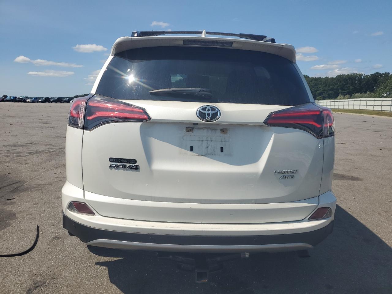 2018 Toyota Rav4 Limited VIN: JTMDFREV8JJ213802 Lot: 69669804