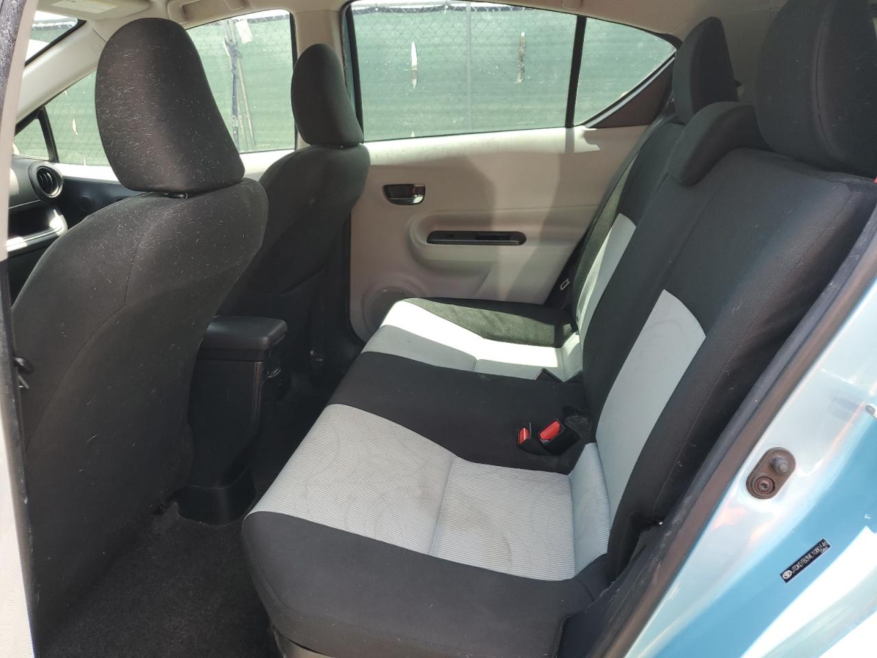 2014 Toyota Prius - Image 10