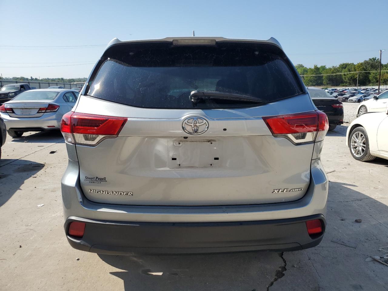 2018 Toyota Highlander Se VIN: 5TDJZRFH5JS850135 Lot: 68228574