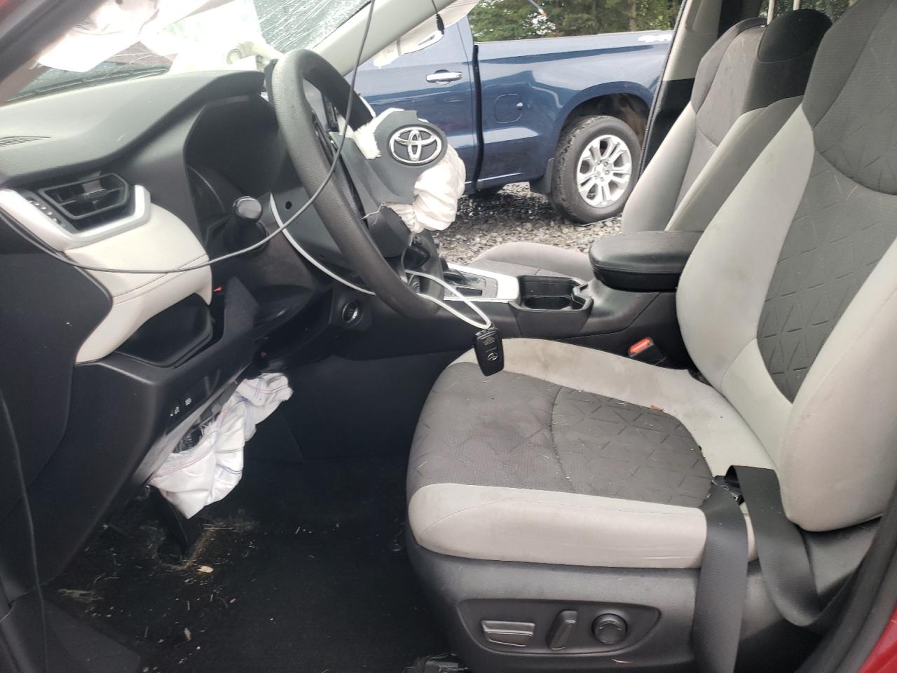 2020 Toyota Rav4 Xle VIN: 2T3P1RFV3LC135266 Lot: 66754674