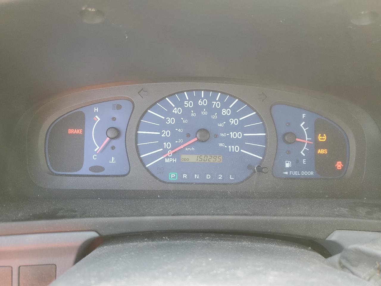 2002 Toyota Sienna - Image 9
