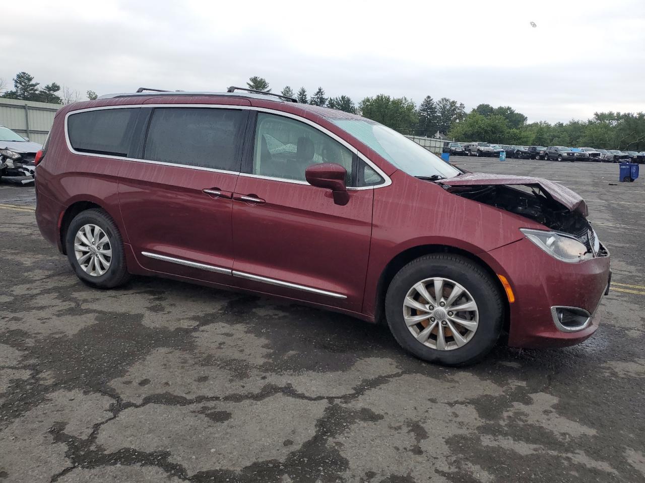 2018 Chrysler Pacifica - Image 4