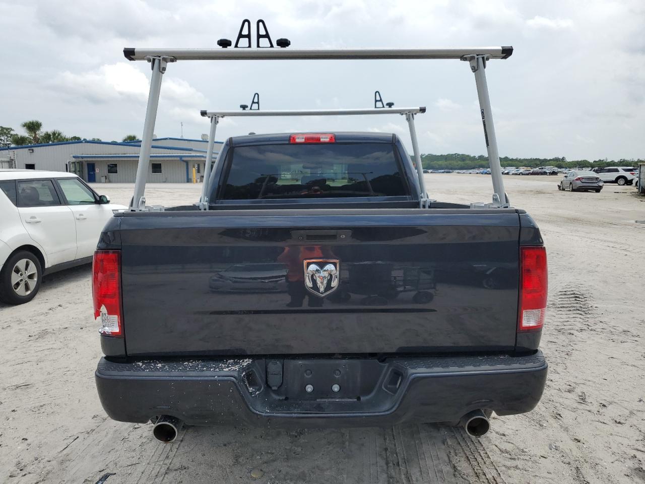 2018 Ram 1500 St VIN: 1C6RR6FT3JS180153 Lot: 66724884