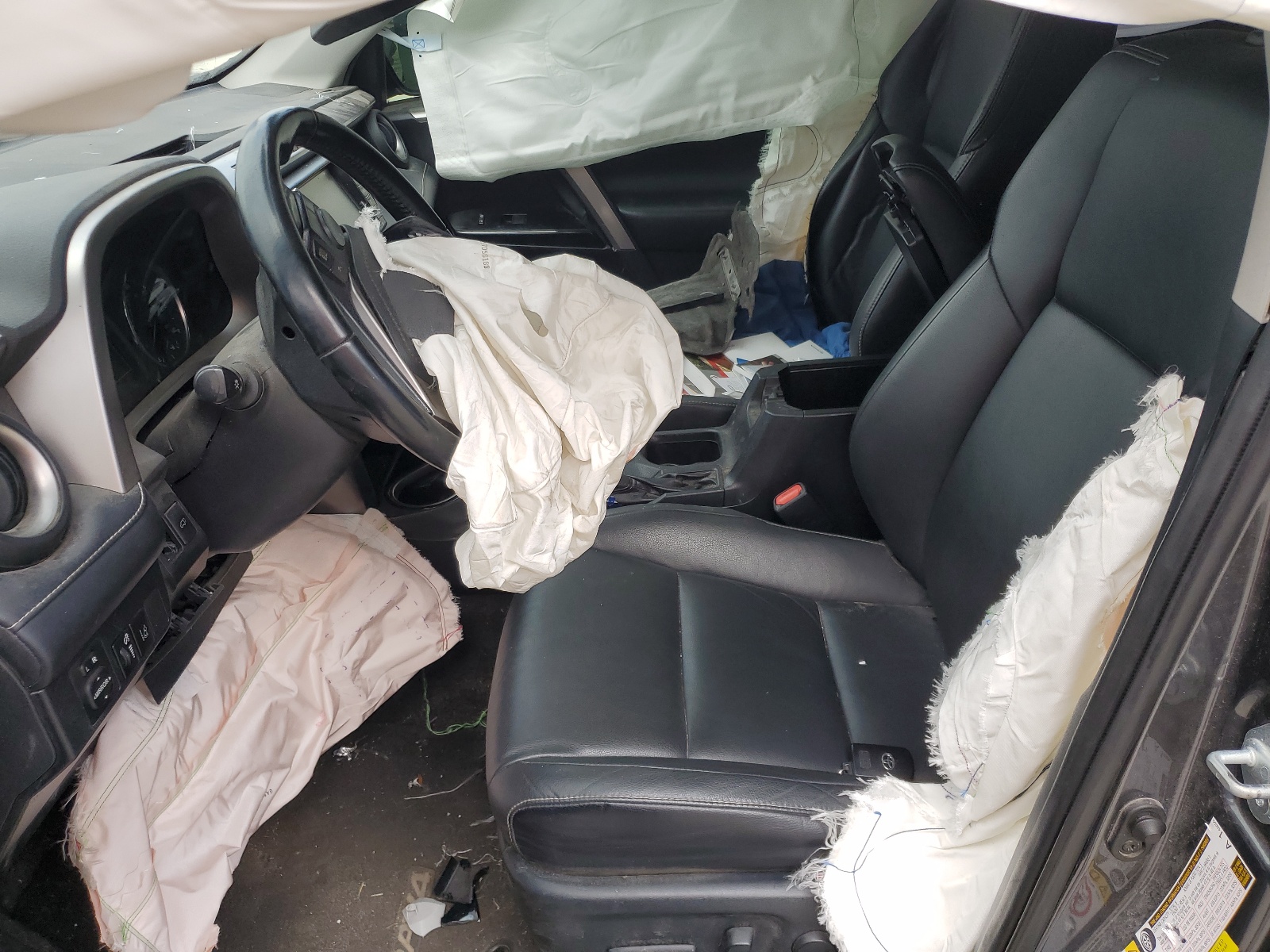 JTMYFREV1HD105595 2017 Toyota Rav4 Limited