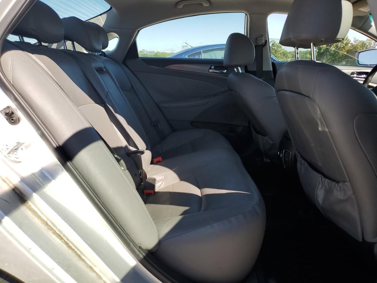 2013 Hyundai Sonata Hybrid VIN: KMHEC4A44DA064558 Lot: 67489404