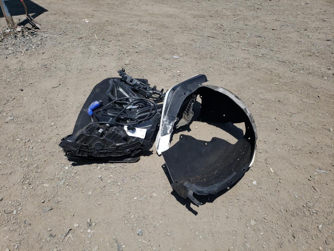 2018 Honda Clarity Touring VIN: JHMZC5F38JC010593 Lot: 66527654