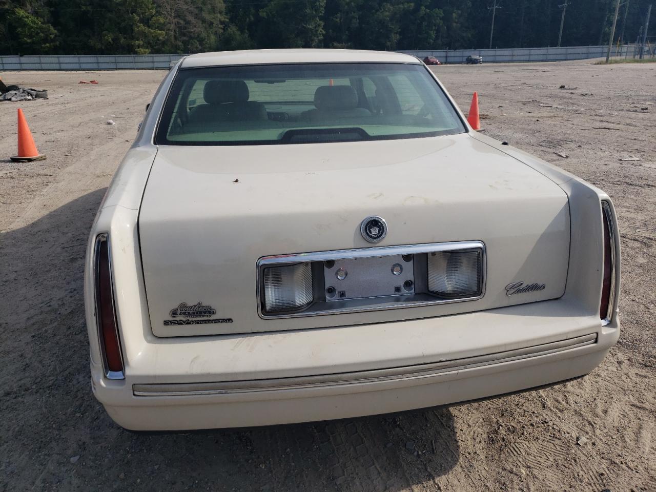 1997 Cadillac Deville VIN: 1G6KD52Y2VU209160 Lot: 65332454