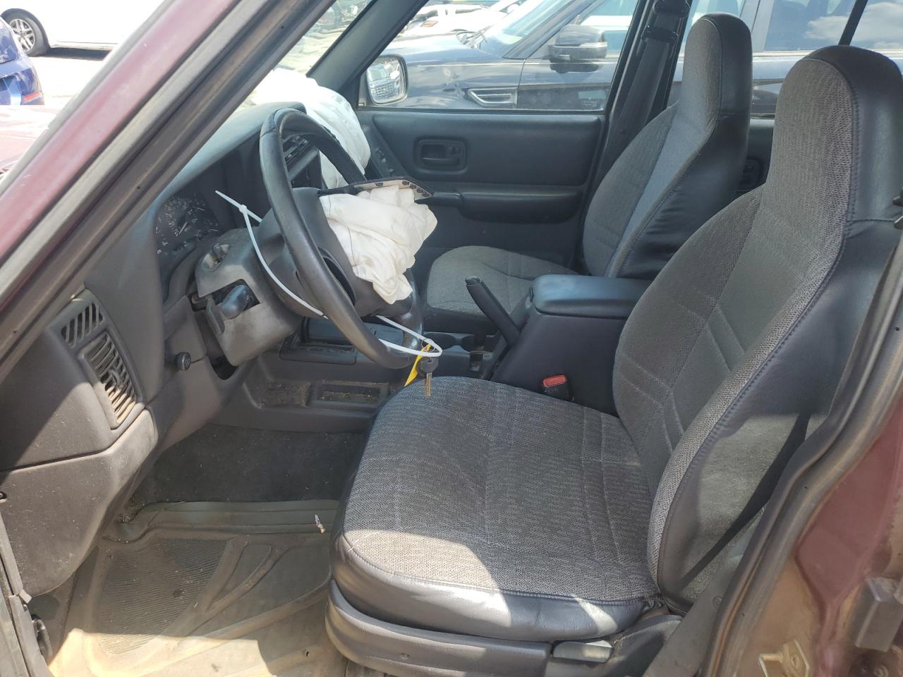 2001 Jeep Grand Cherokee - Image 7