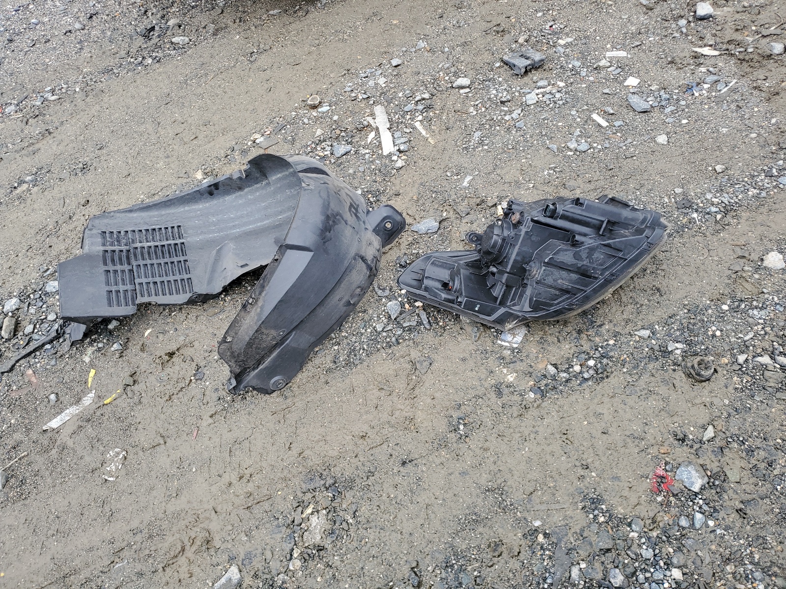 KNDJT2A28B7223873 2011 Kia Soul +