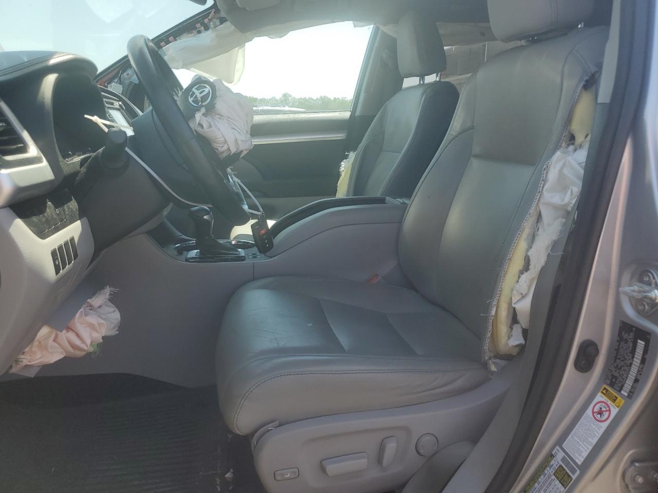 2014 Toyota Highlander Xle VIN: 5TDJKRFH2ES012140 Lot: 65891024