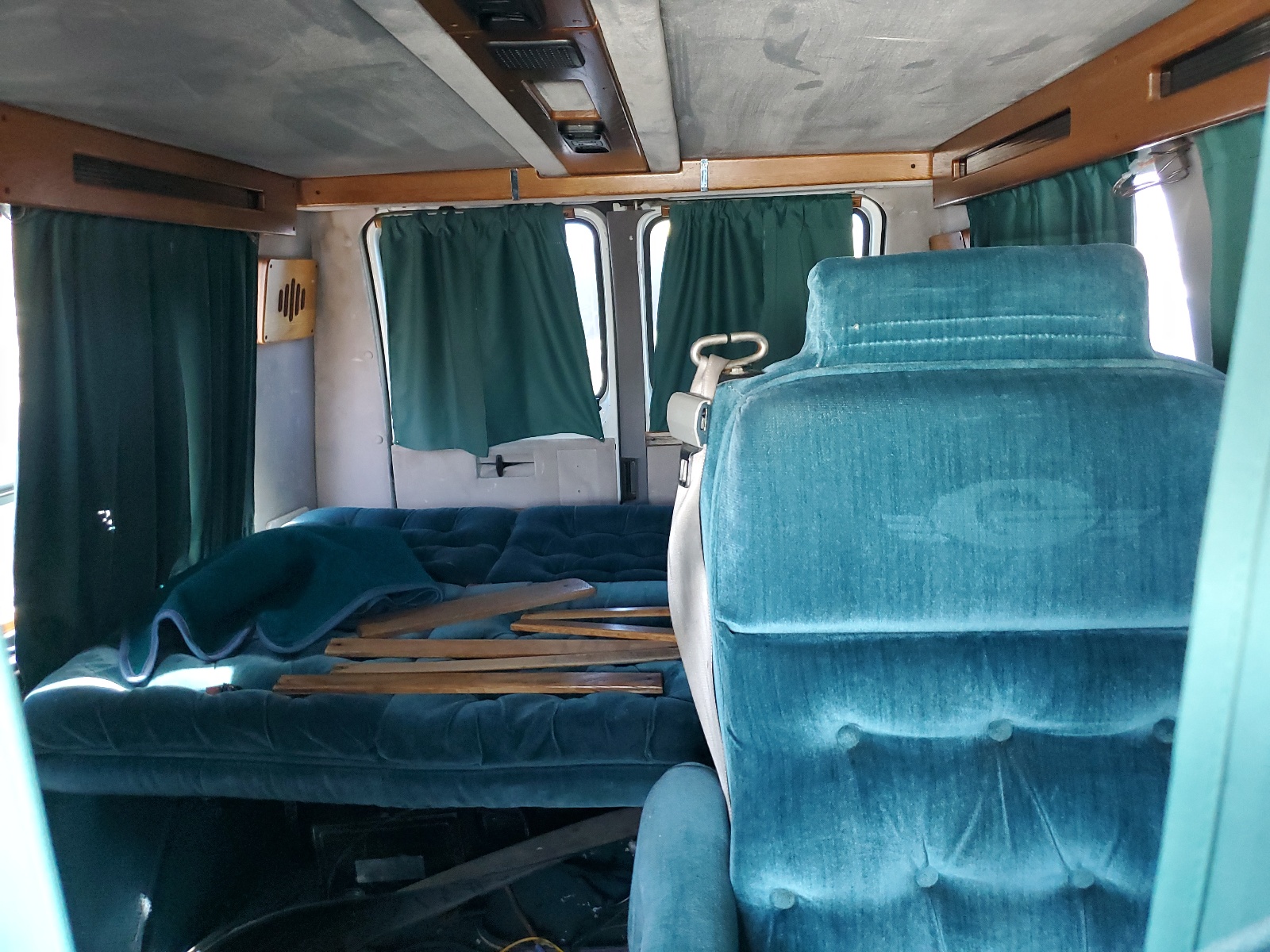 2B6HB21X0SK530088 1995 Dodge Ram Van B2500