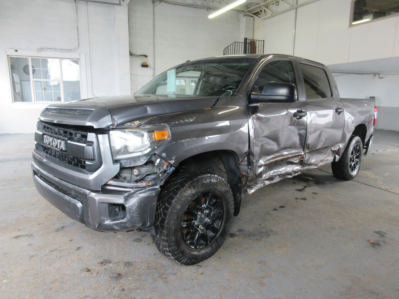 2016 Toyota Tundra Crewmax Sr5 vin: 5TFDW5F1XGX541300