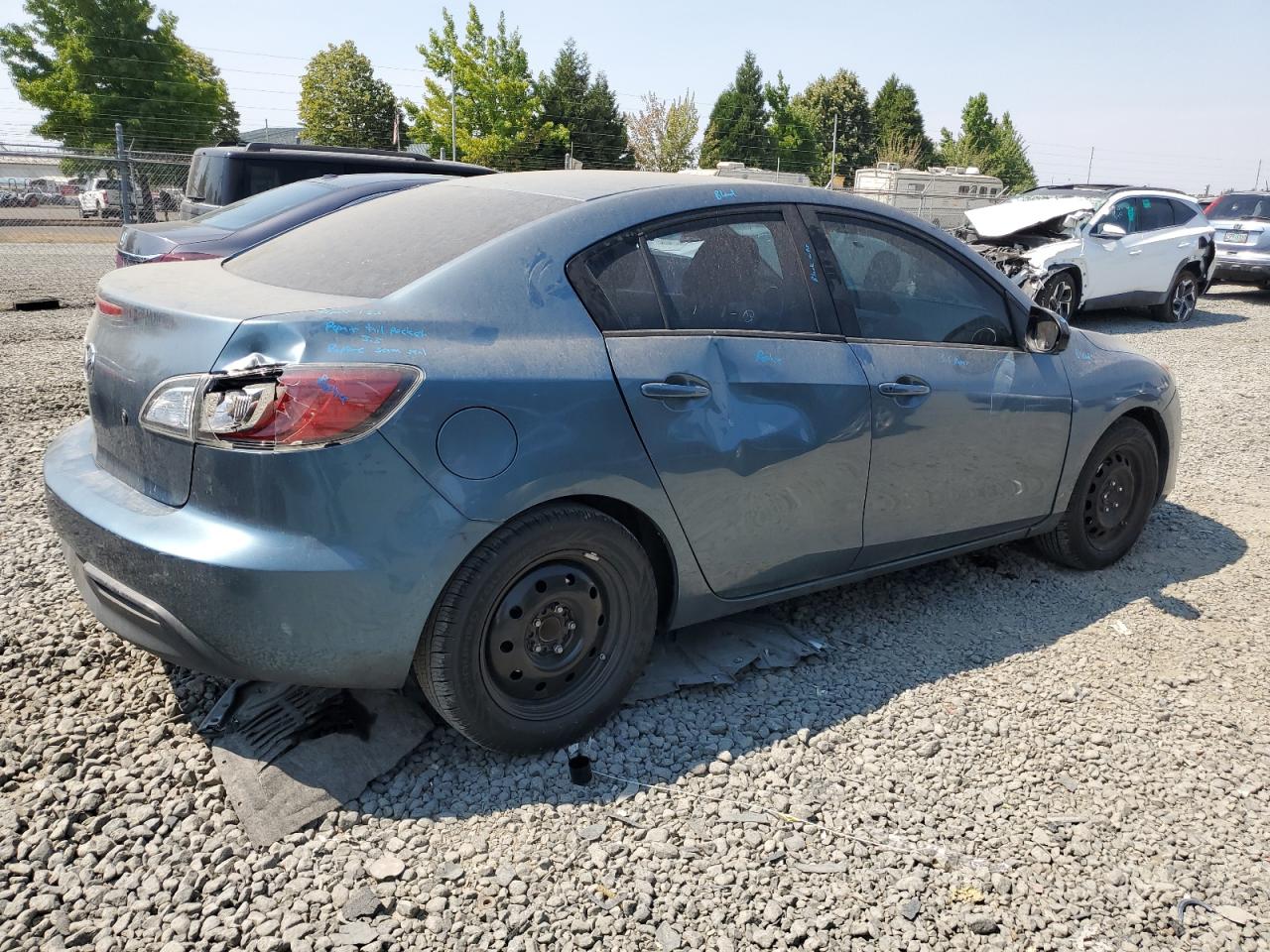 2011 Mazda 3 - Image 3